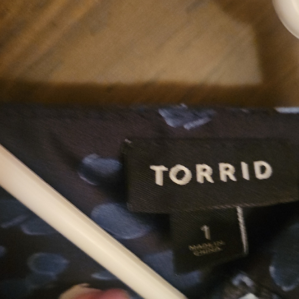 EUC Torrid Top - Picture 2 of 7